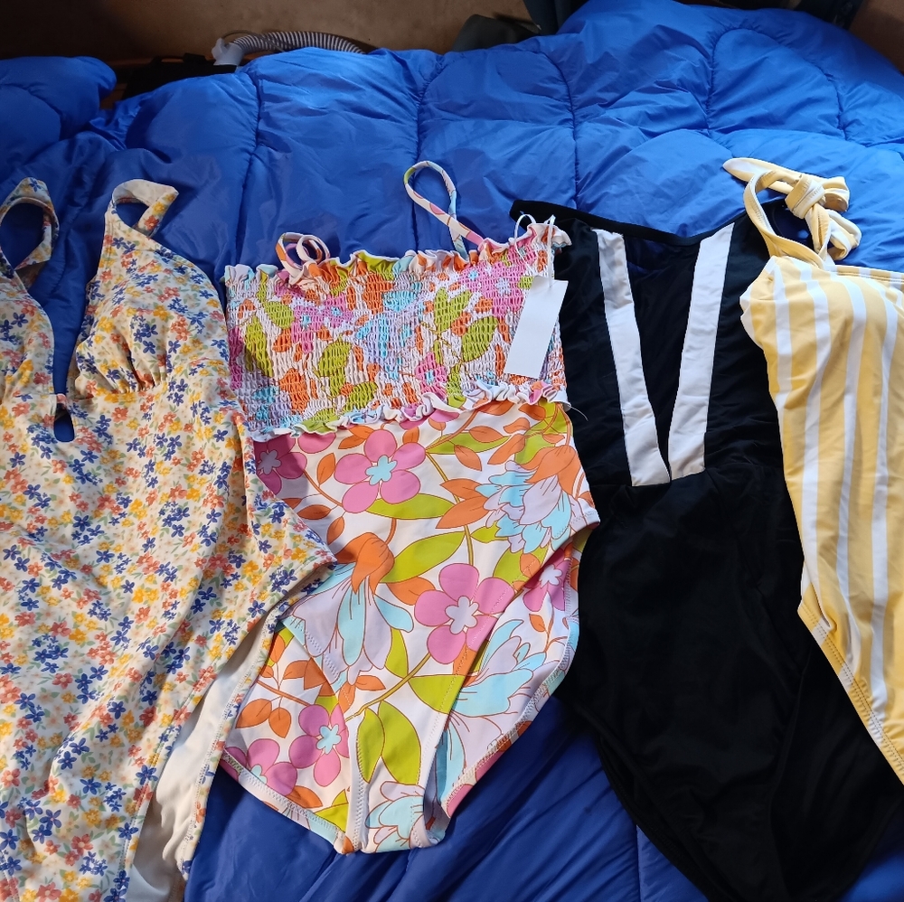 Lot 4 Med. & LG SWIM 12 To 14 One NWT J.Marie Kona Sol Shade & SHORE La Blanca